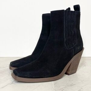 Vince Camuto Ackelle Black Suede Bootie 6M